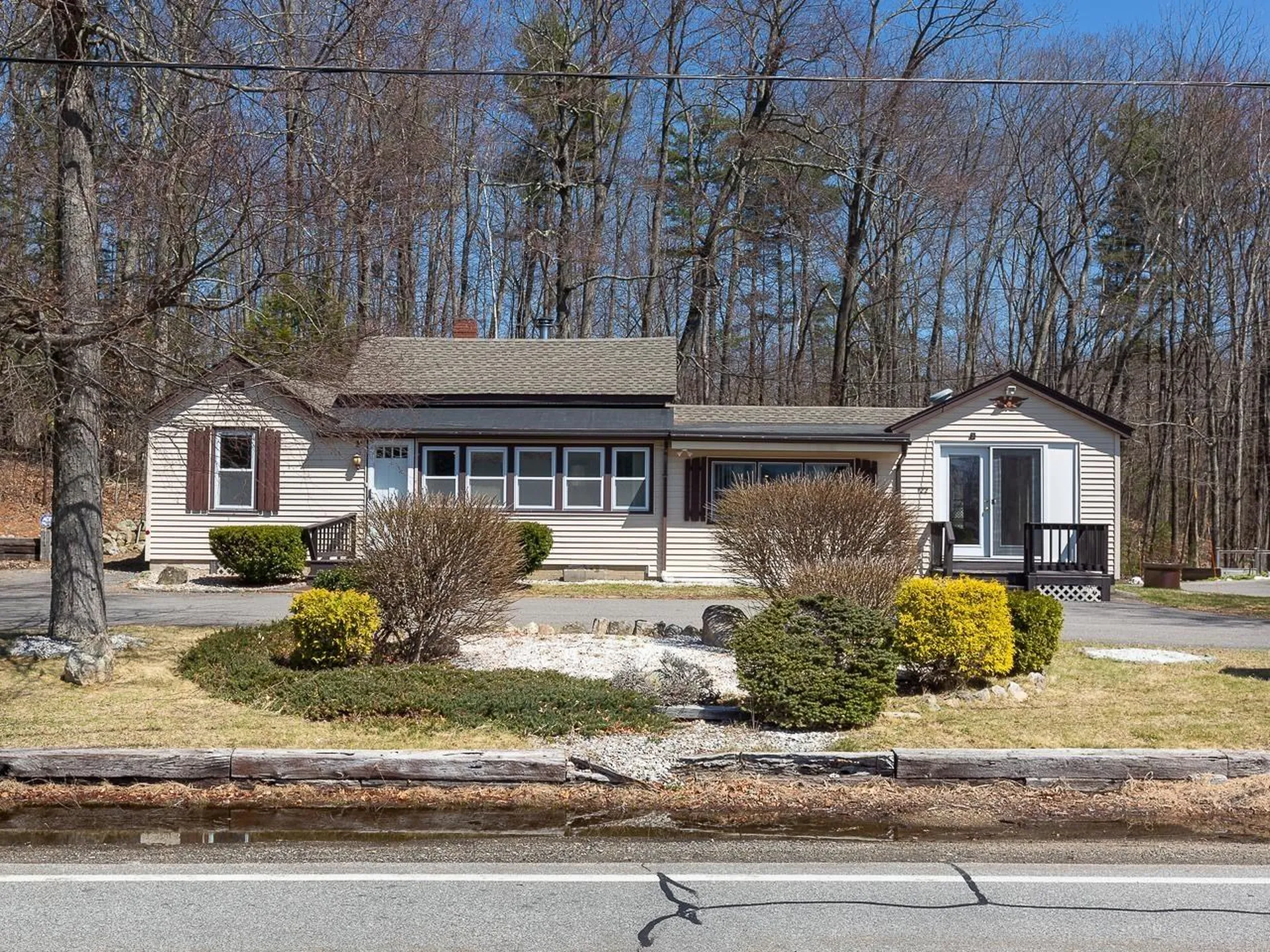 122 Wash Pond Road Hampstead NH 03841