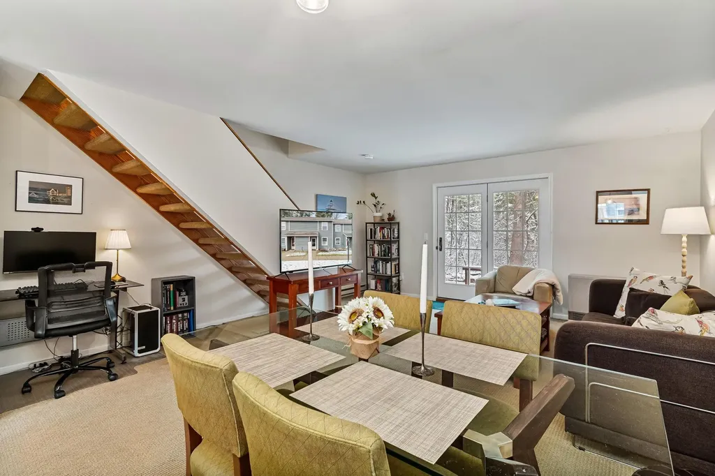65 Pine Ledge Court Burlington VT 05401
