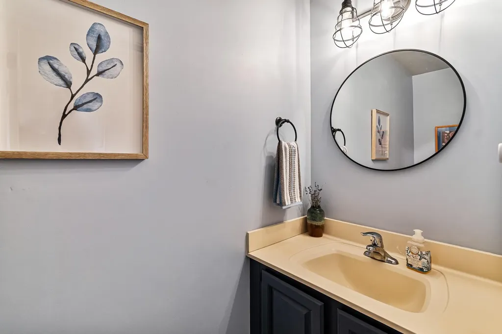 65 Pine Ledge Court Burlington VT 05401