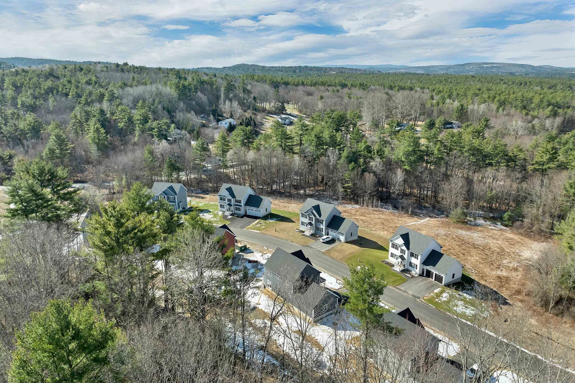 10 Shelburne Lane Concord NH 03301