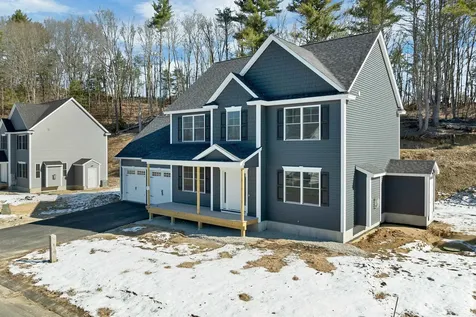 10 Shelburne Lane Concord NH 03301