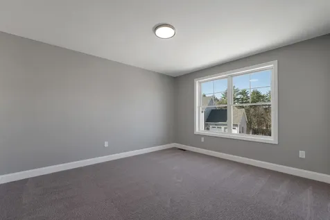 10 Shelburne Lane Concord NH 03301