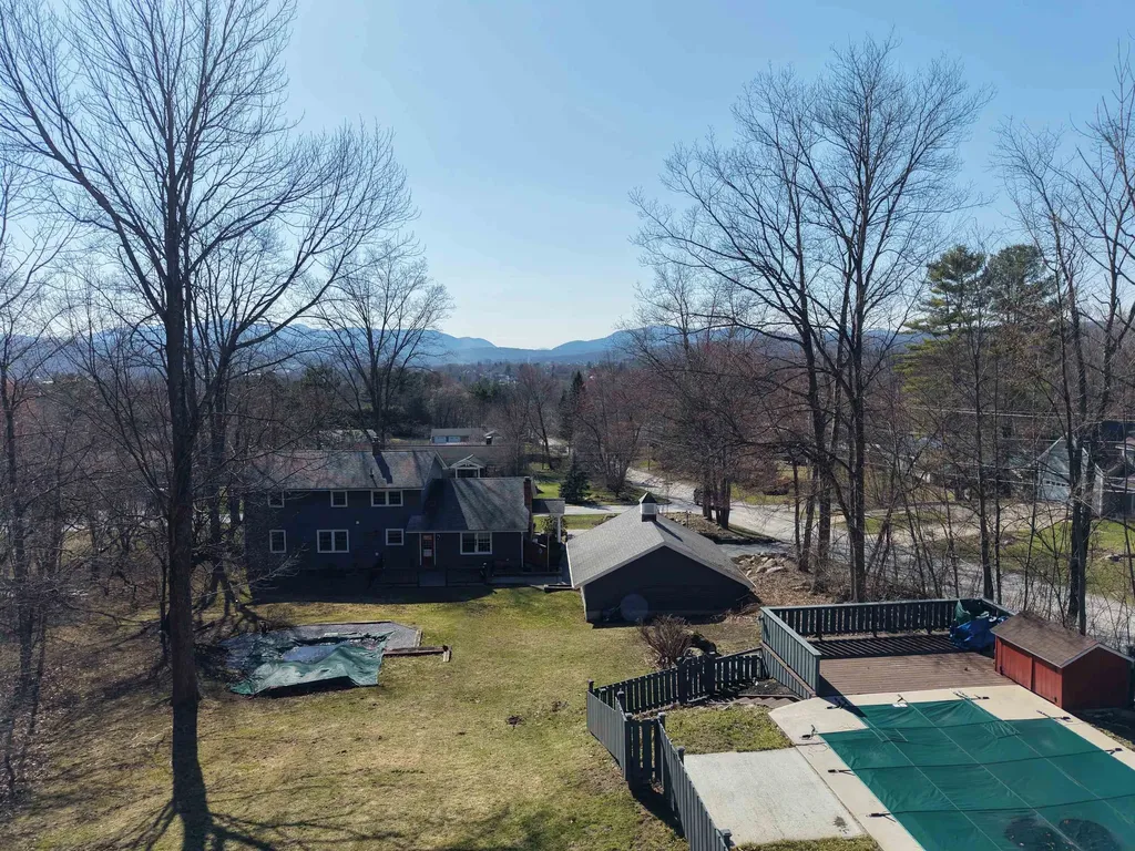 2 Robinwood Lane Rutland City VT 05701