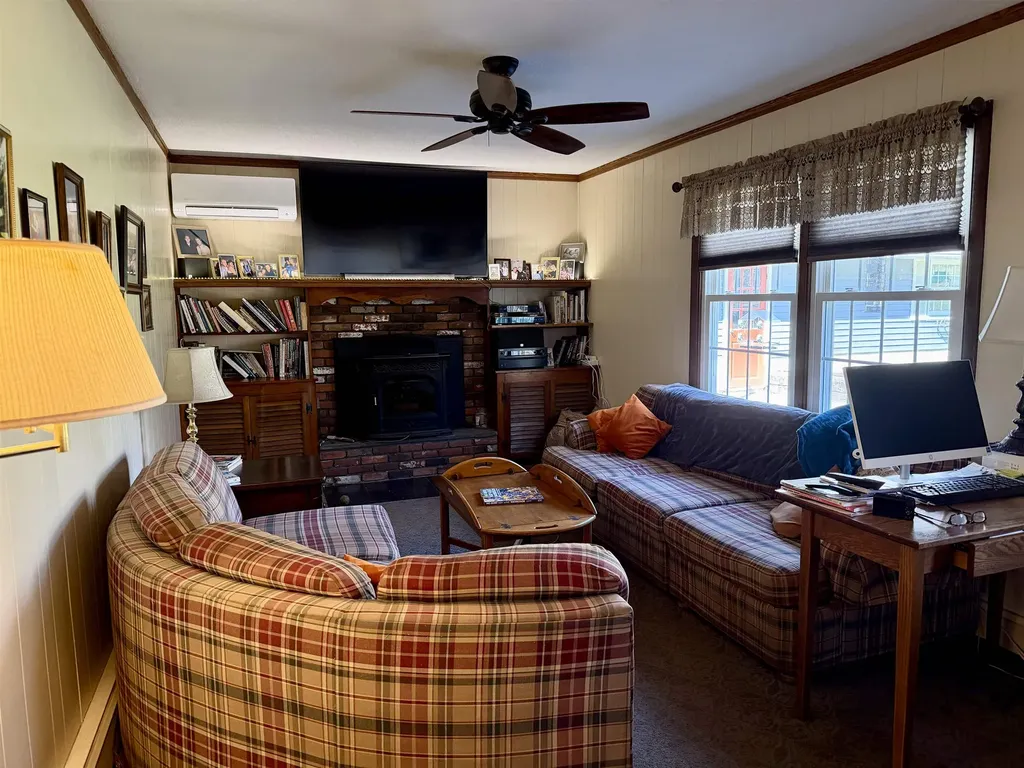 2 Robinwood Lane Rutland City VT 05701
