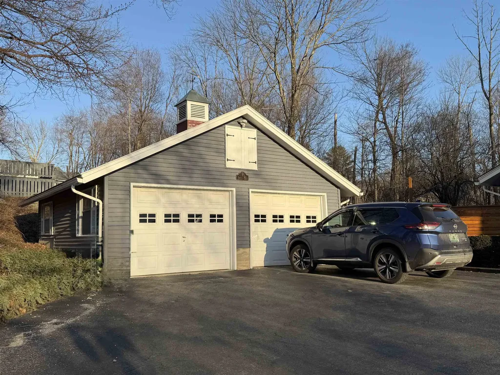 2 Robinwood Lane Rutland City VT 05701