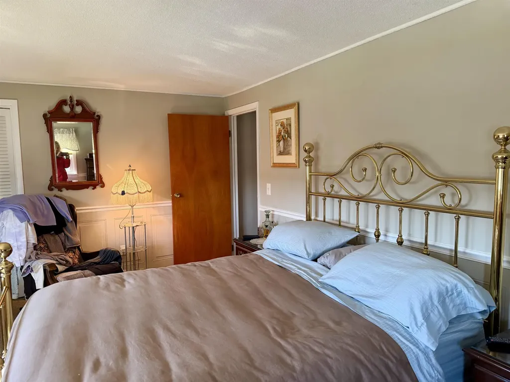 2 Robinwood Lane Rutland City VT 05701