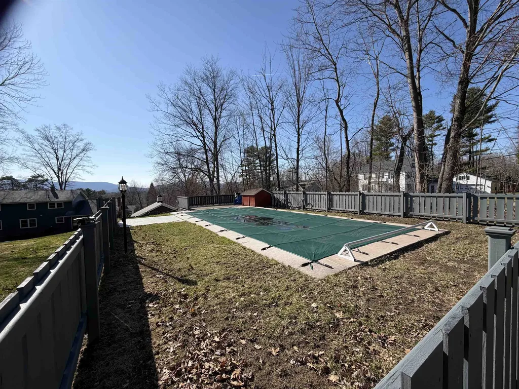 2 Robinwood Lane Rutland City VT 05701
