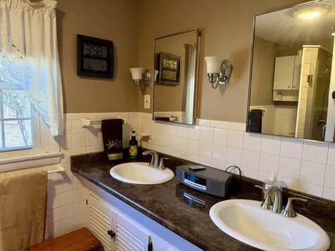2 Robinwood Lane Rutland City VT 05701