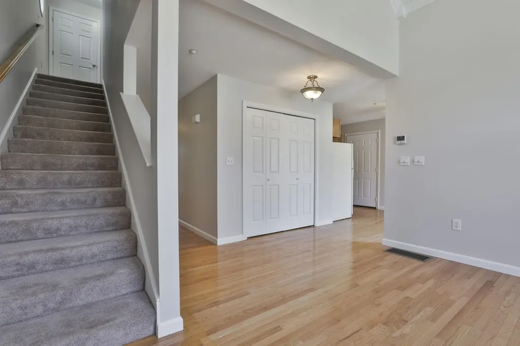 11 Echo Shore Drive Merrimack NH 03054