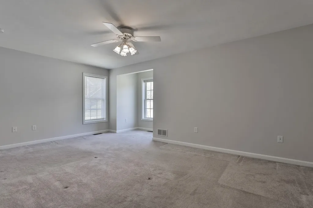11 Echo Shore Drive Merrimack NH 03054