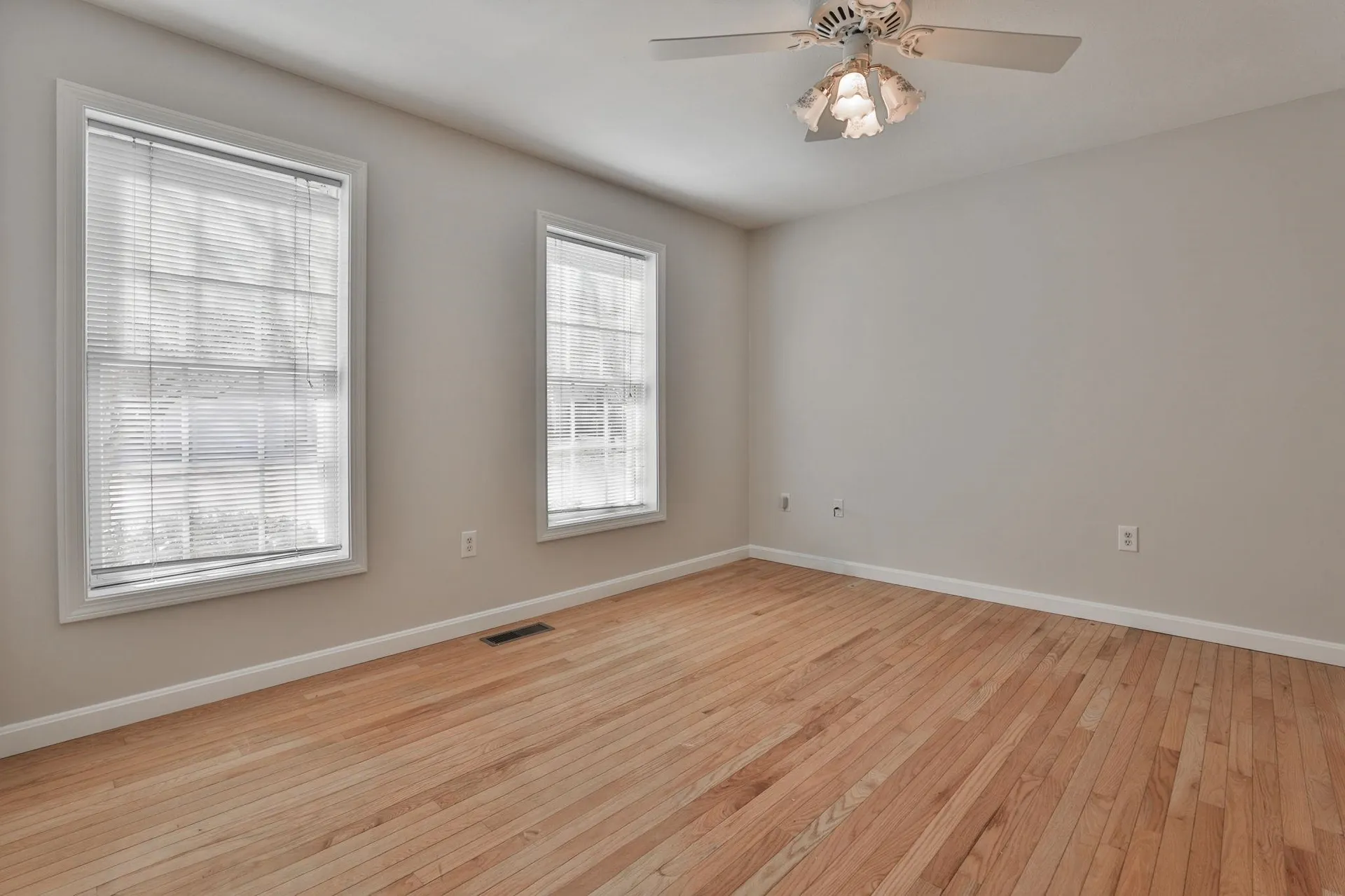 11 Echo Shore Drive Merrimack NH 03054