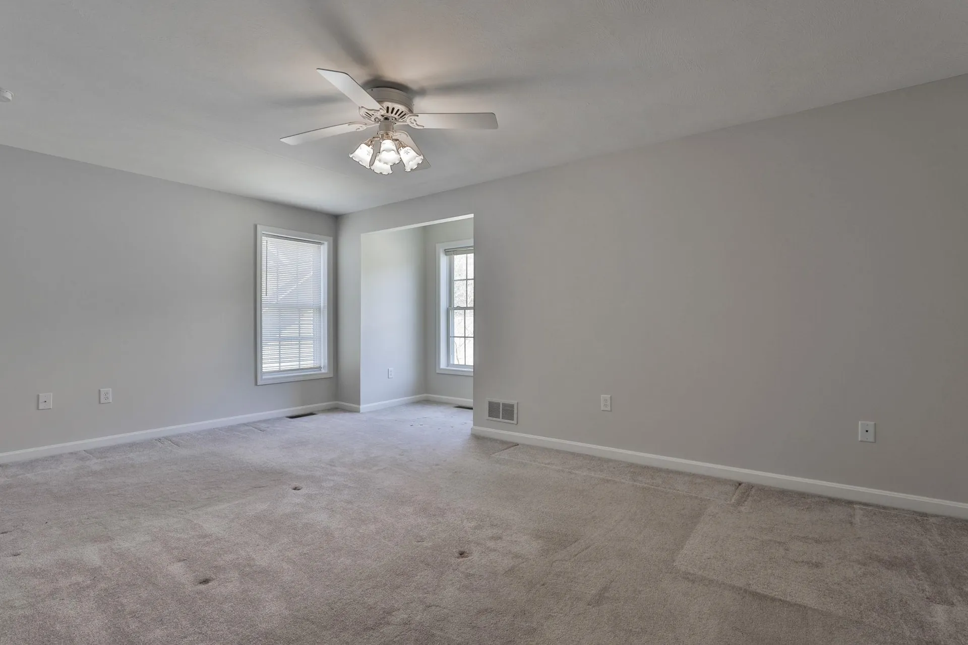 11 Echo Shore Drive Merrimack NH 03054