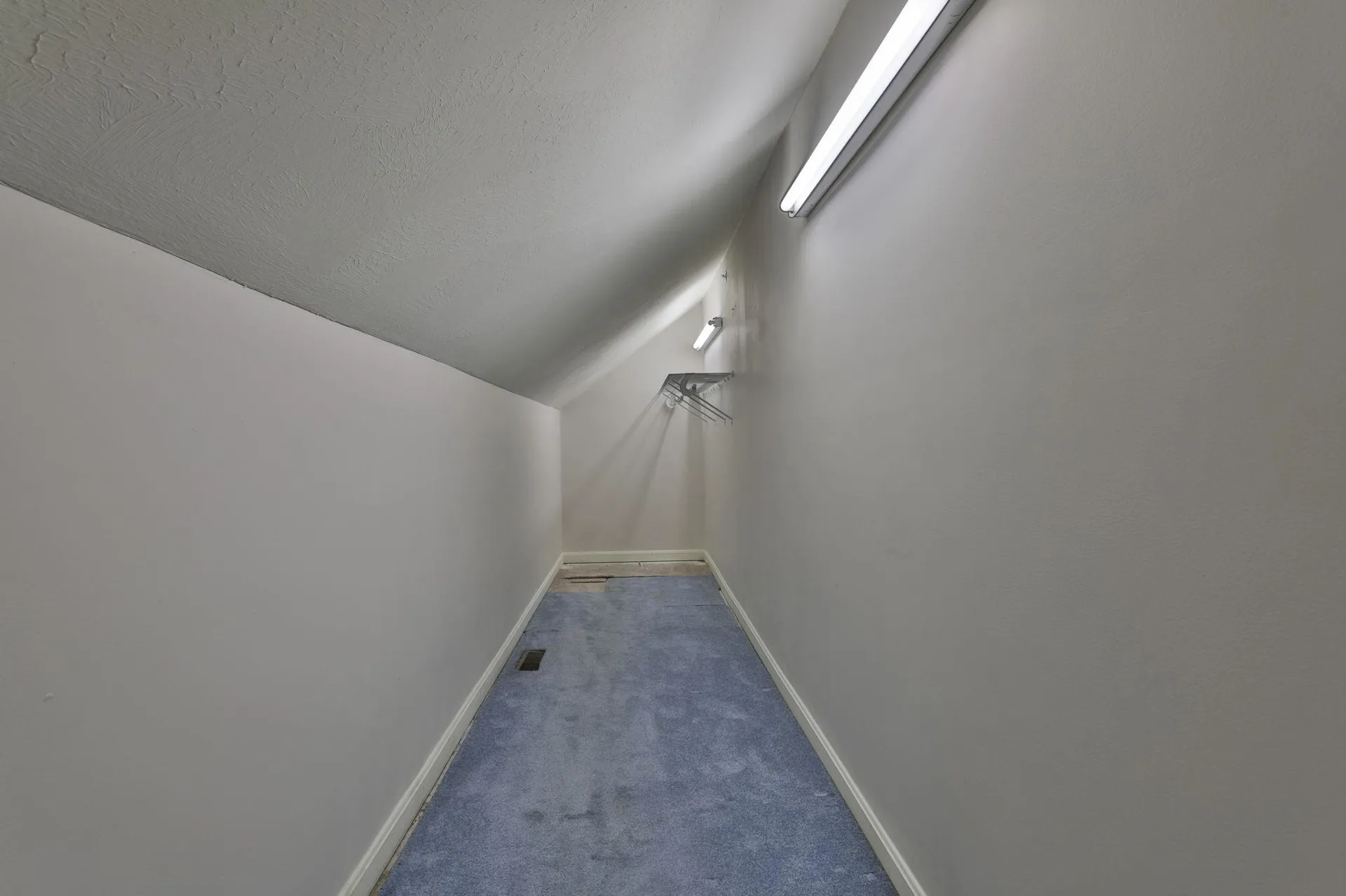 11 Echo Shore Drive Merrimack NH 03054