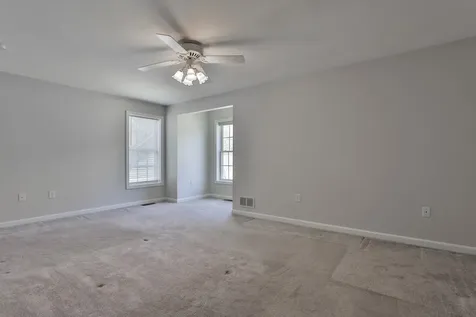 11 Echo Shore Drive Merrimack NH 03054