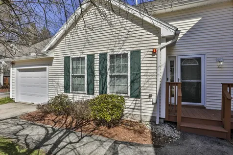 11 Echo Shore Drive Merrimack NH 03054