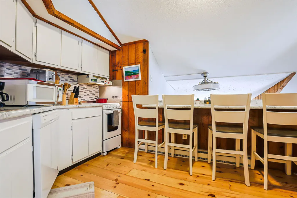 34 Weetamoo Trail Campton NH 03223