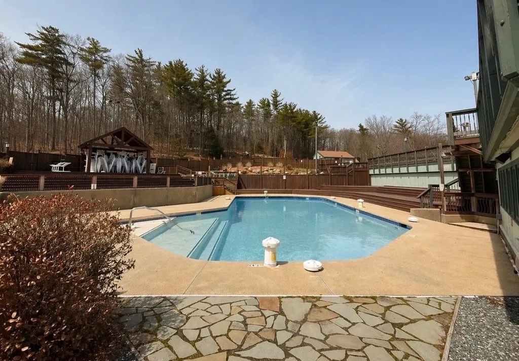 34 Weetamoo Trail Campton NH 03223