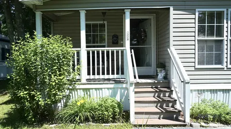 132A Robin Hood Drive Exeter NH 03833