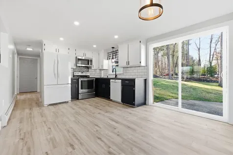 5 Stafford Road Nashua NH 03062