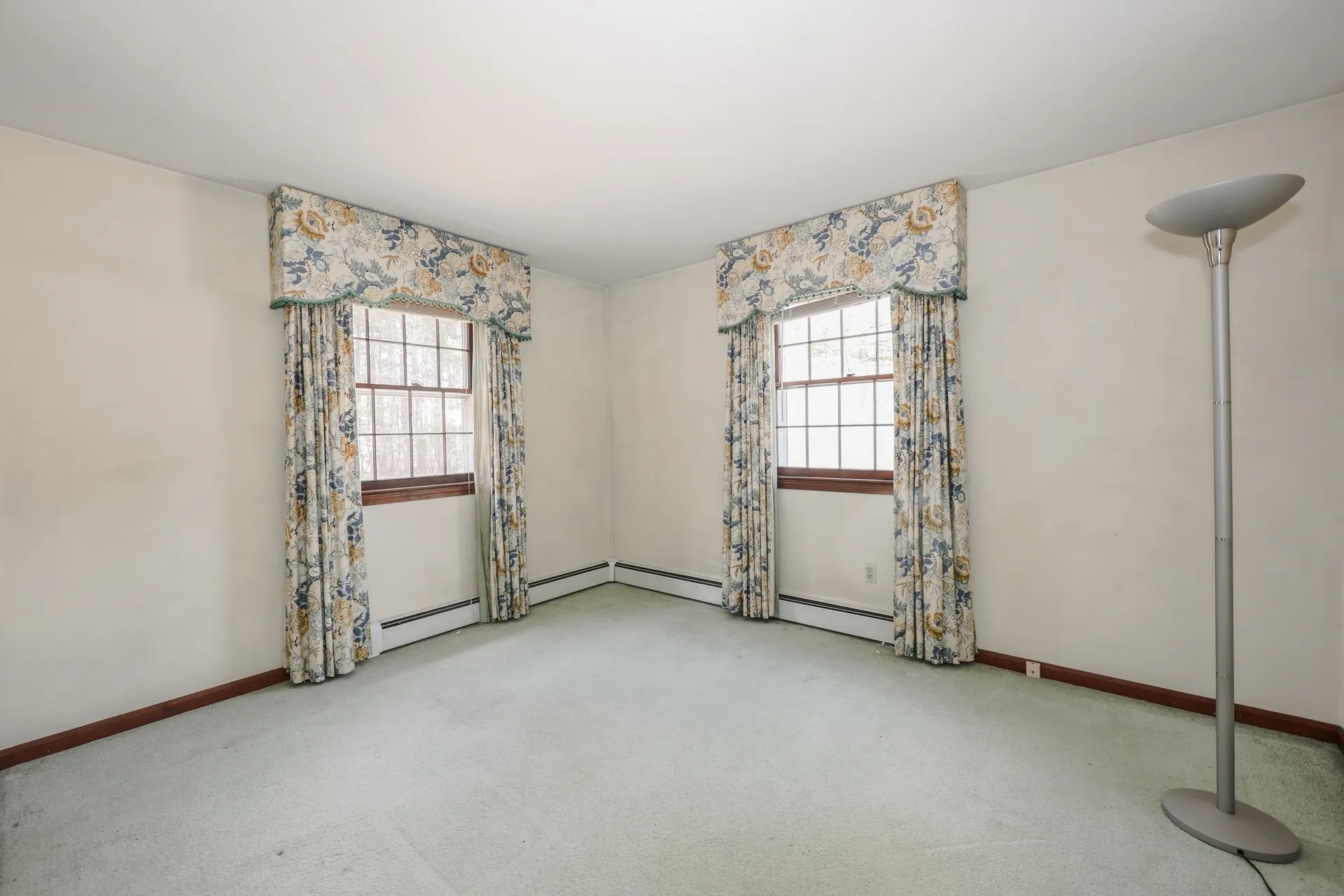12 Forest Lane Litchfield NH 03052