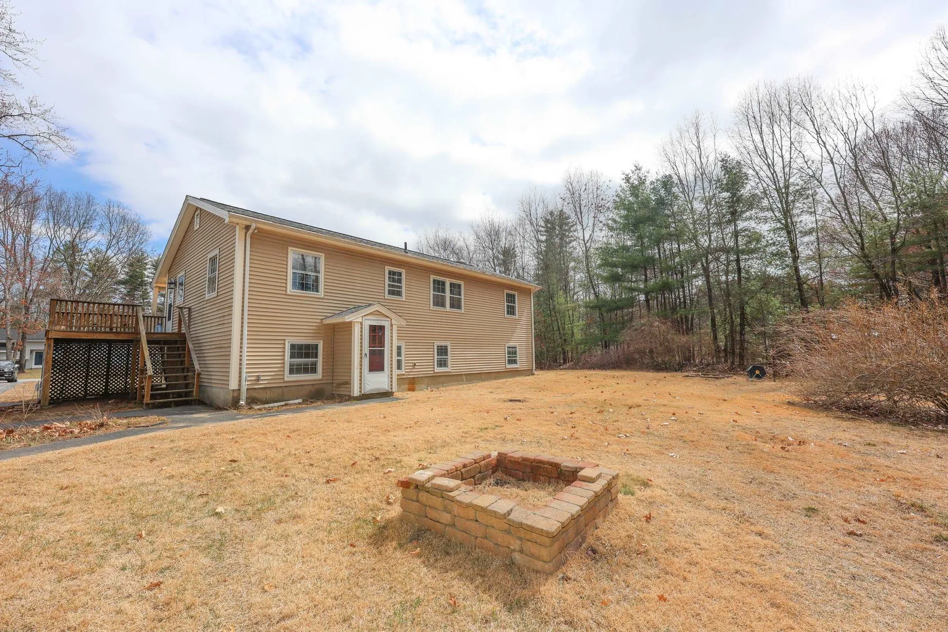 12 Forest Lane Litchfield NH 03052