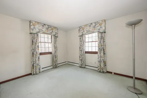 12 Forest Lane Litchfield NH 03052