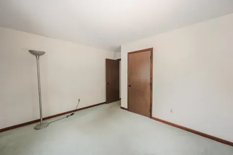 12 Forest Lane Litchfield NH 03052