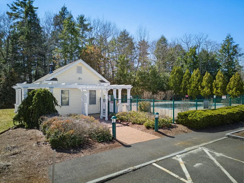 3 Merlot Court Concord NH 03303