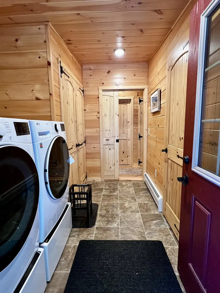 2243 West Lake Road Poultney VT 05774