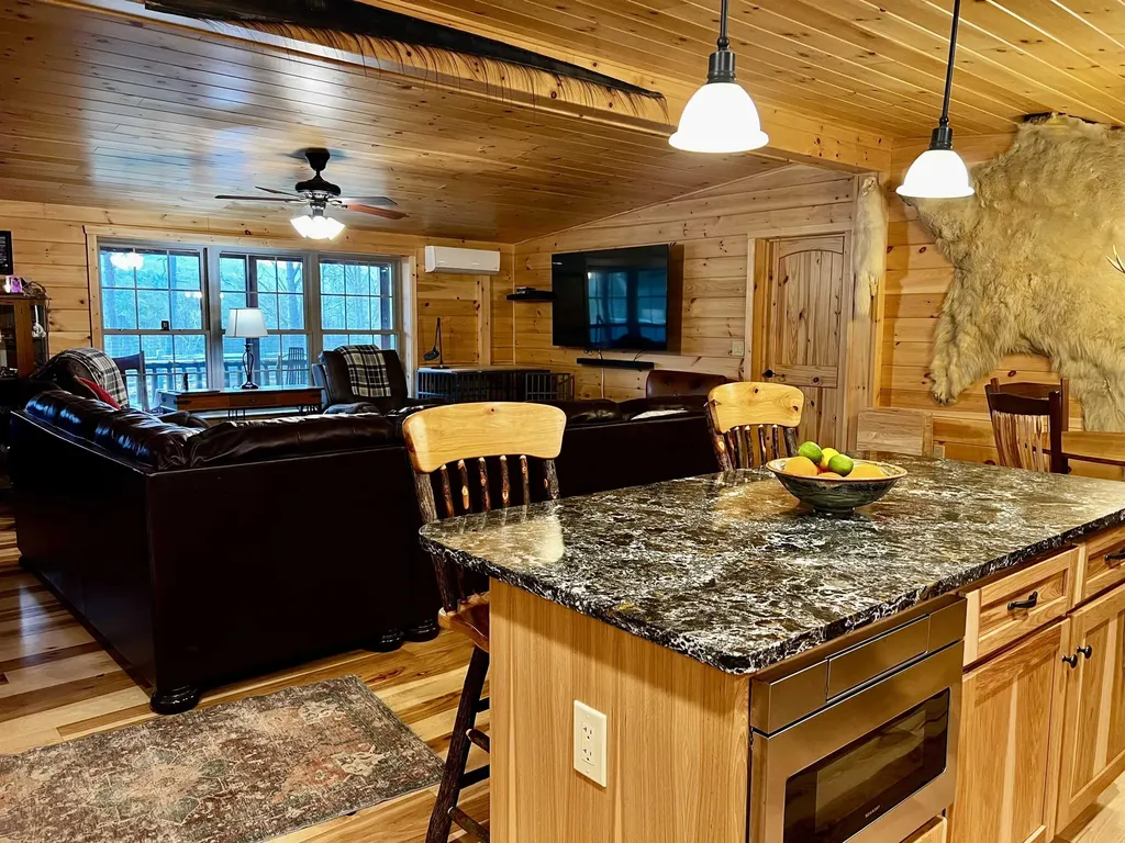 2243 West Lake Road Poultney VT 05774