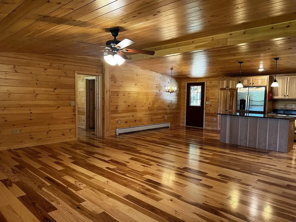 2243 West Lake Road Poultney VT 05774