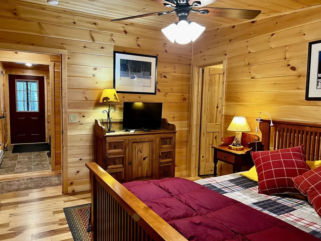 2243 West Lake Road Poultney VT 05774