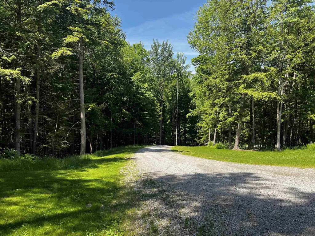 2243 West Lake Road Poultney VT 05774