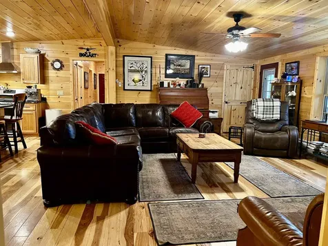 2243 West Lake Road Poultney VT 05774