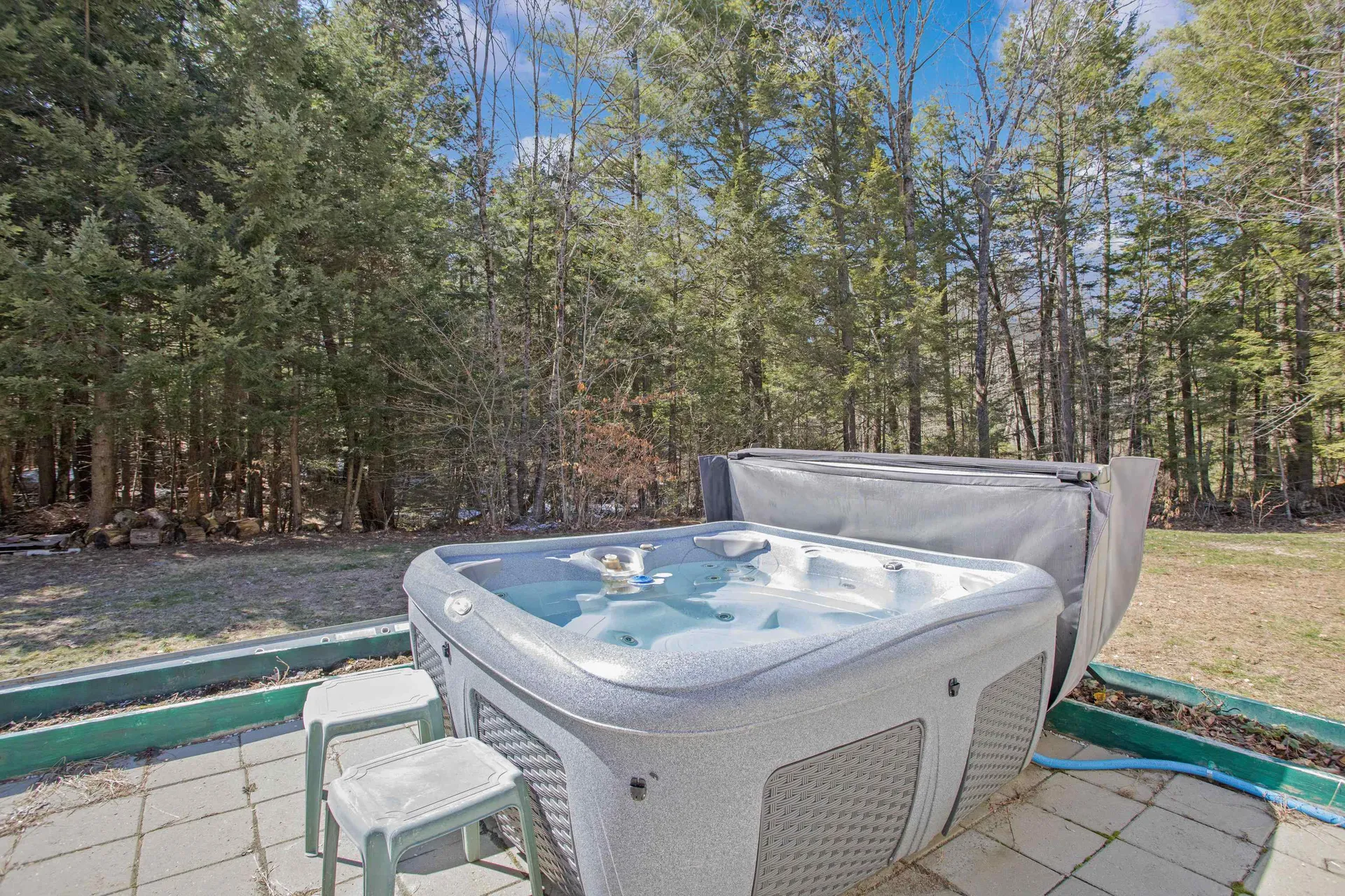 567 N Stark Highway Weare NH 03281