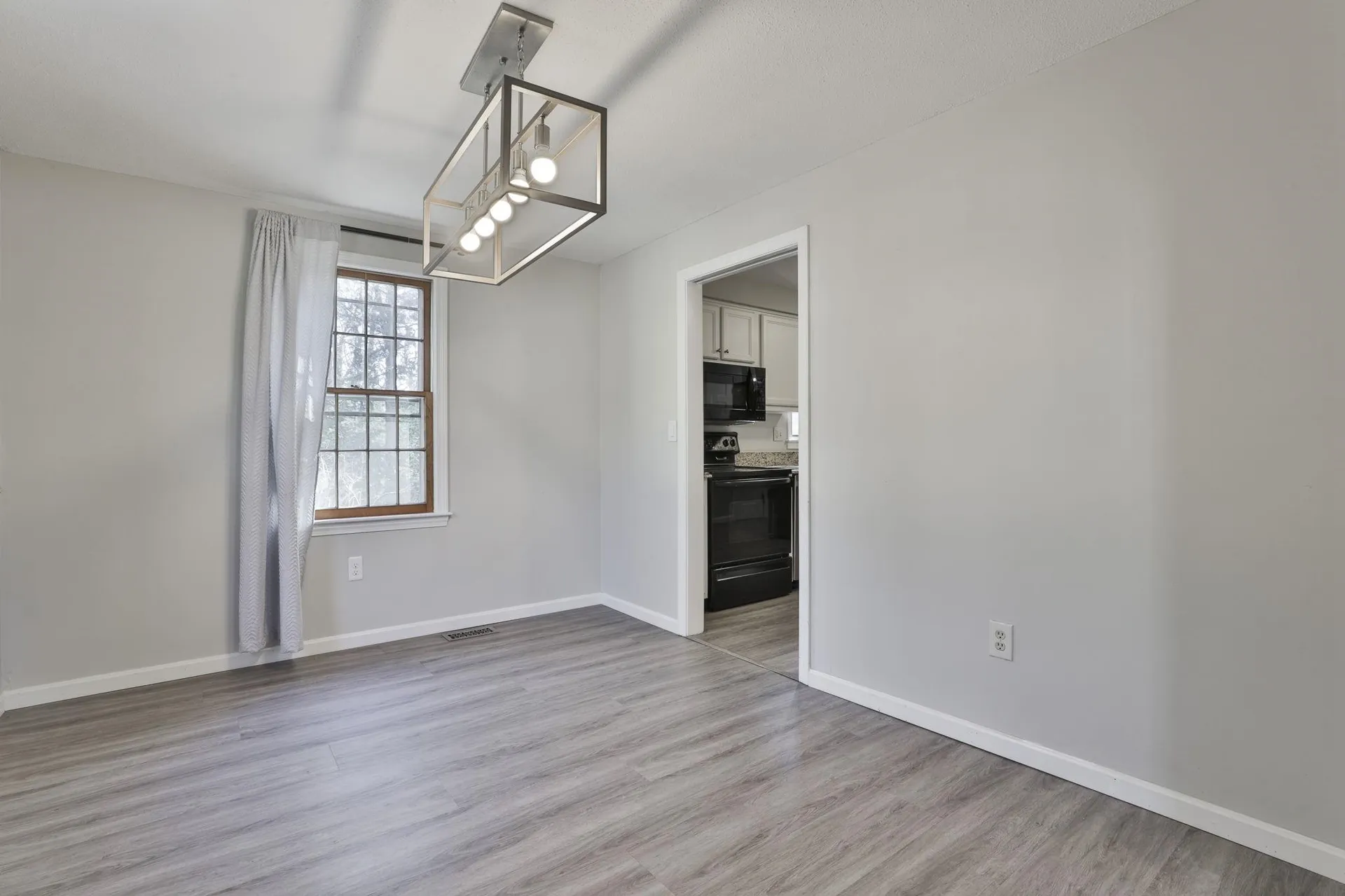 13 Cider Lane Nashua NH 03063