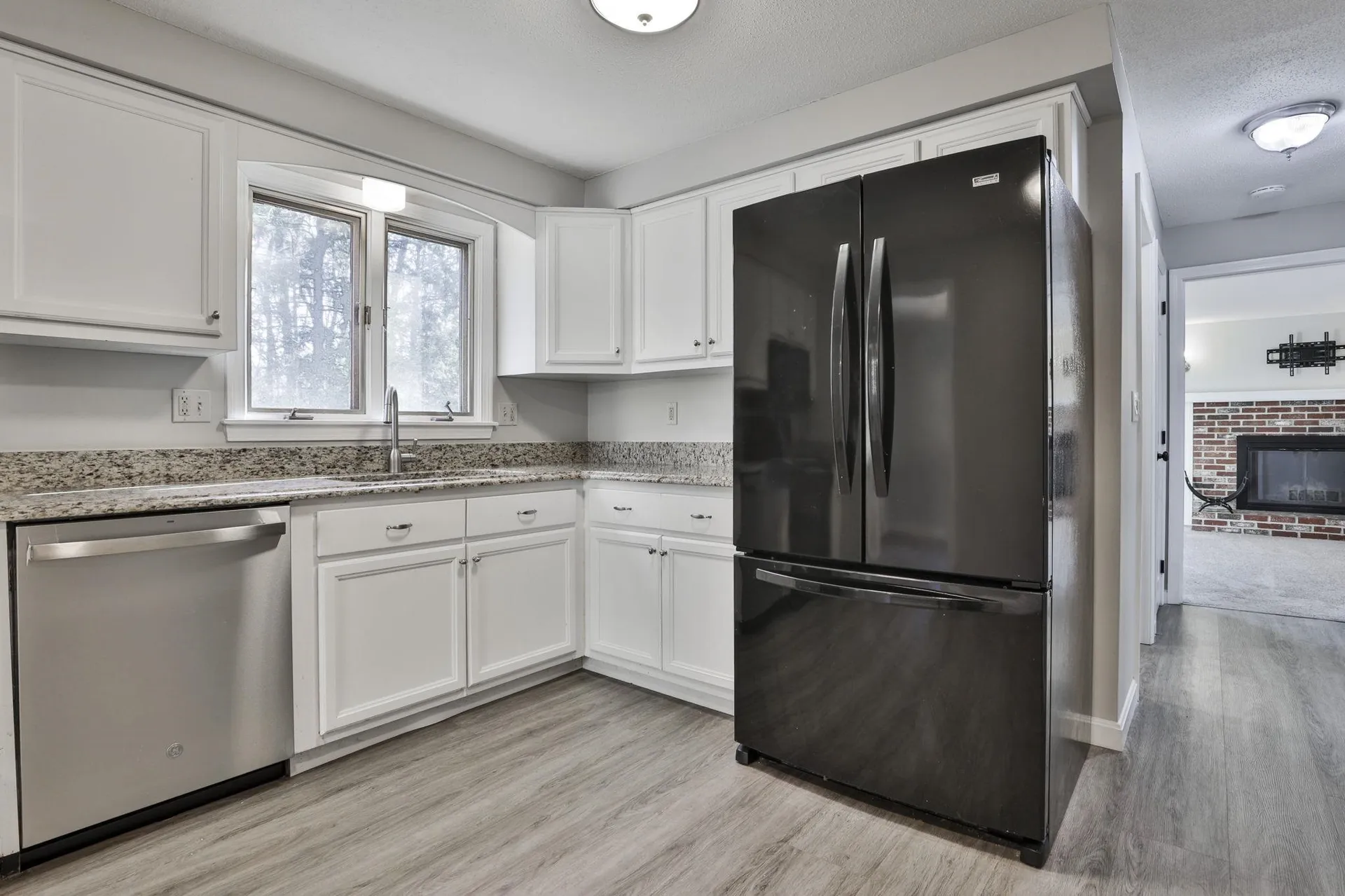 13 Cider Lane Nashua NH 03063