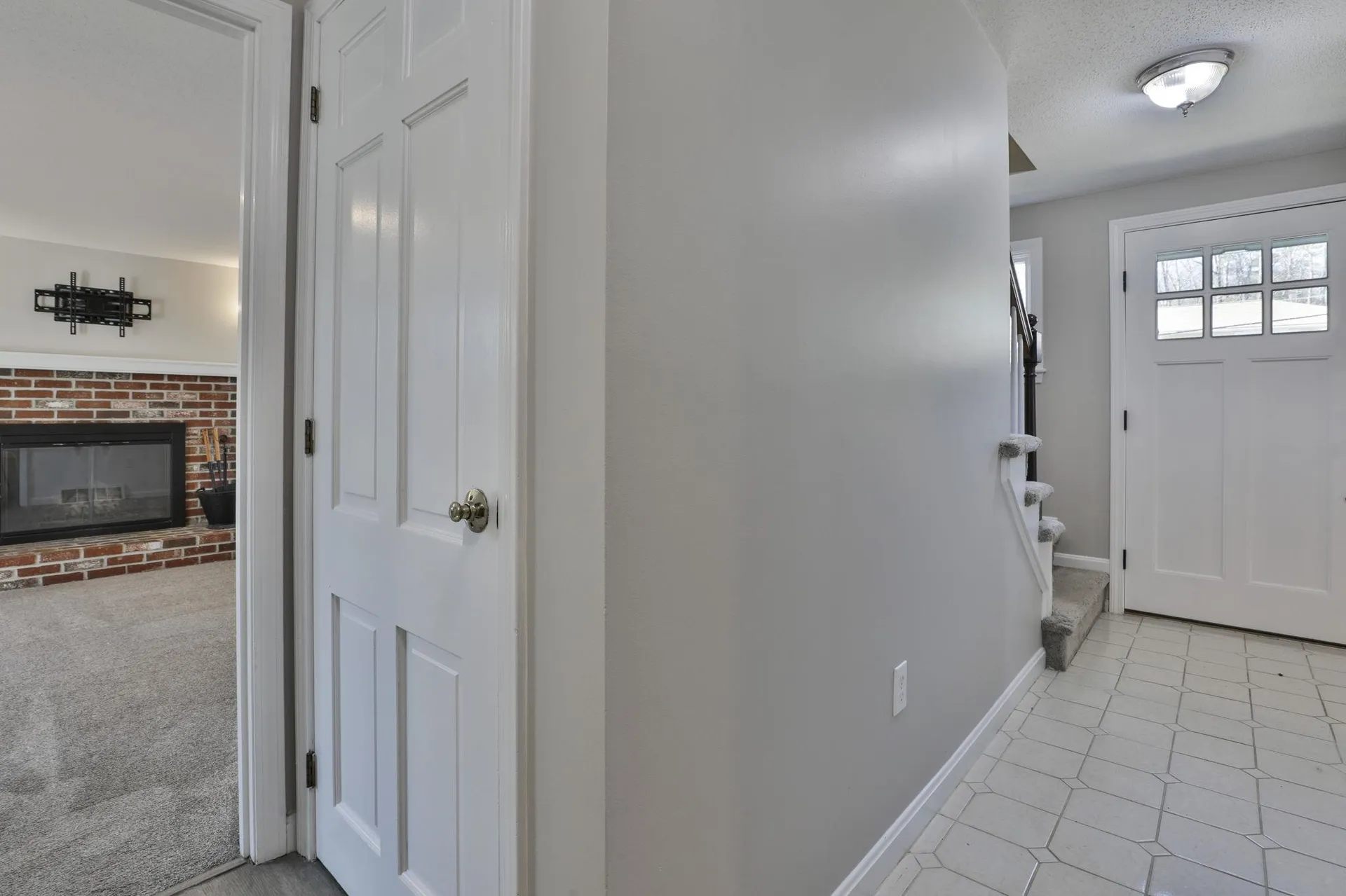 13 Cider Lane Nashua NH 03063