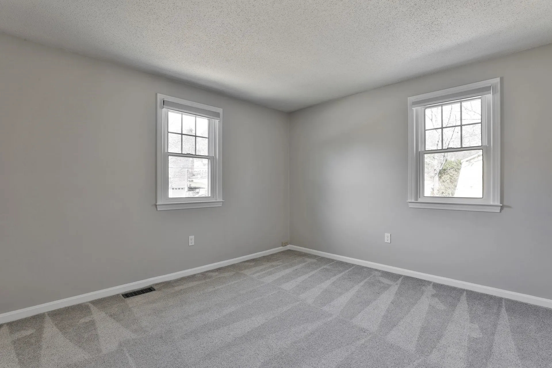 13 Cider Lane Nashua NH 03063