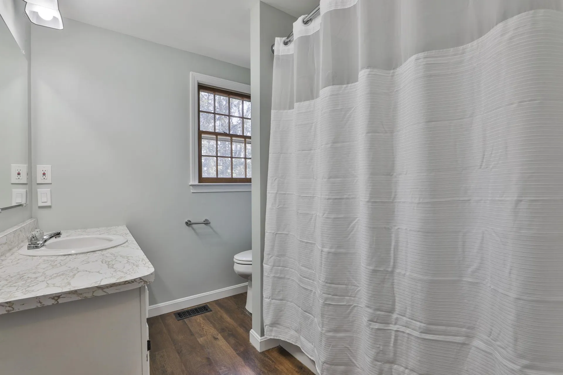 13 Cider Lane Nashua NH 03063