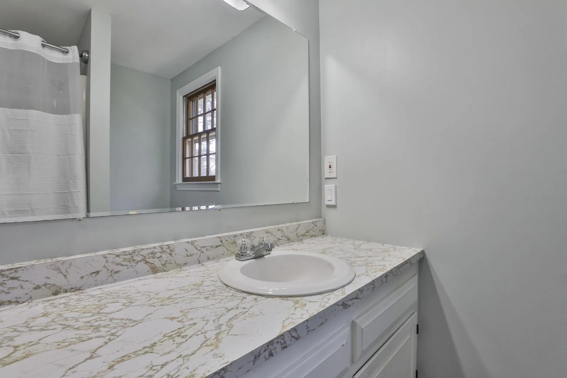 13 Cider Lane Nashua NH 03063