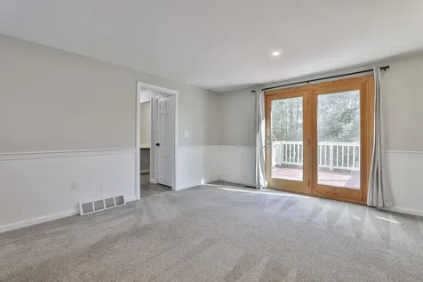 13 Cider Lane Nashua NH 03063