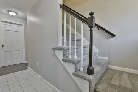 13 Cider Lane Nashua NH 03063