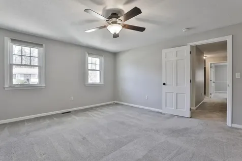 13 Cider Lane Nashua NH 03063