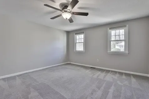 13 Cider Lane Nashua NH 03063