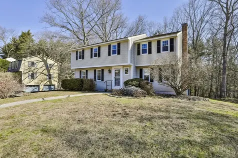 13 Cider Lane Nashua NH 03063