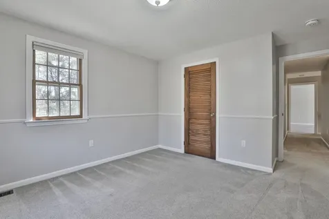 13 Cider Lane Nashua NH 03063