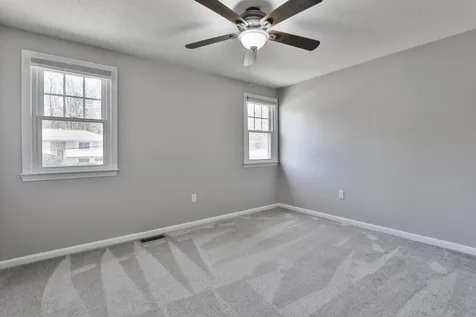 13 Cider Lane Nashua NH 03063