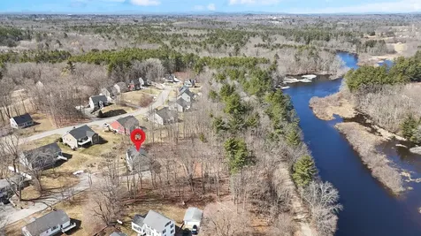 425 Pleasant Street Rollinsford NH 03869