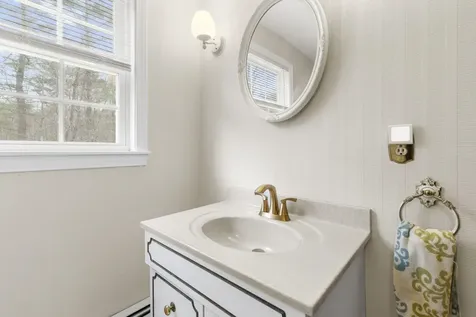 76 Tehias Road Rye NH 03870